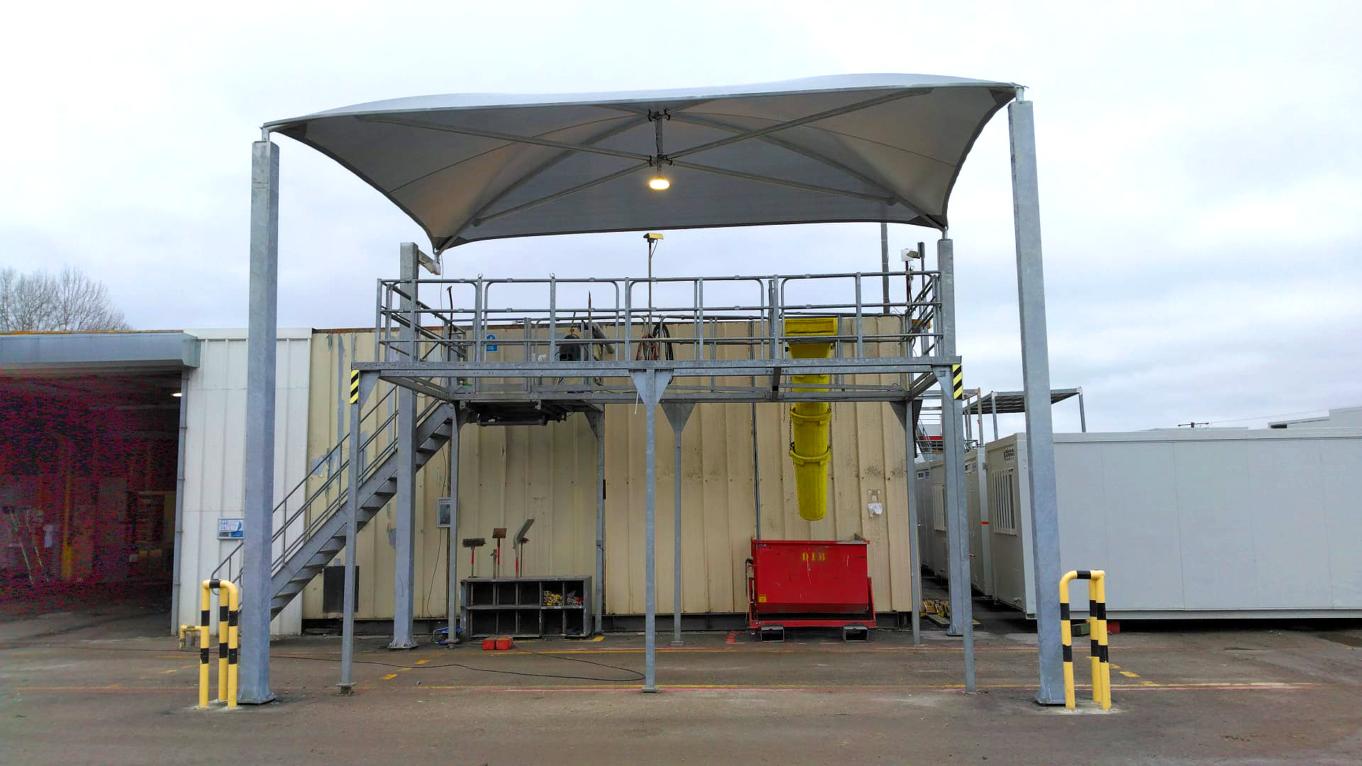Structures metalo-textiles pour les entreprises