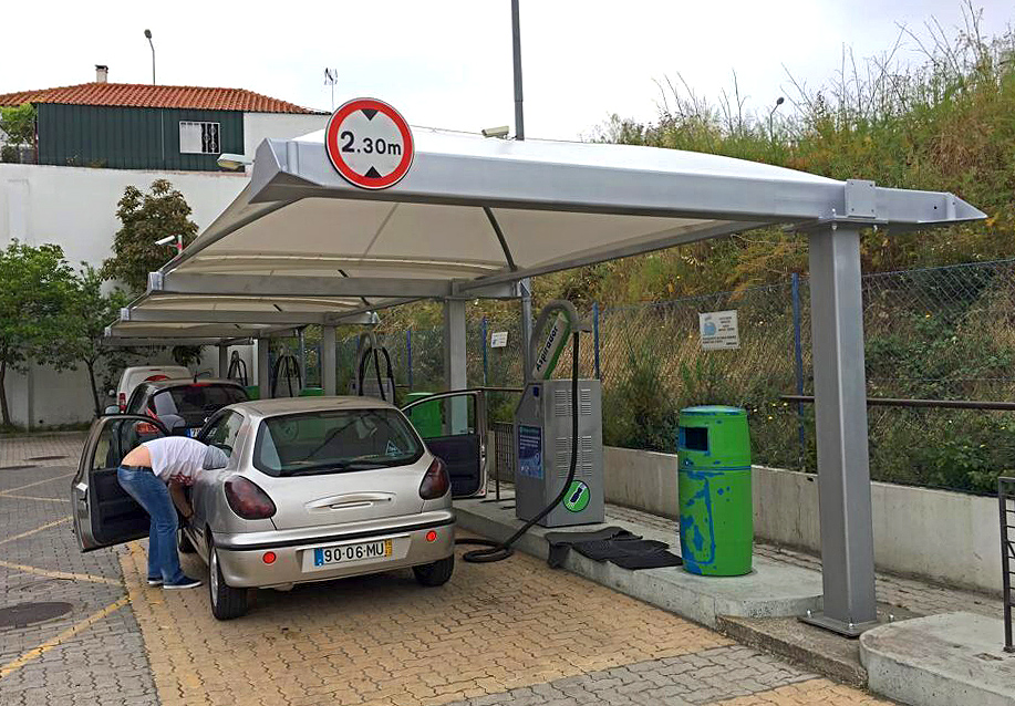 Installations de lavage automobile.